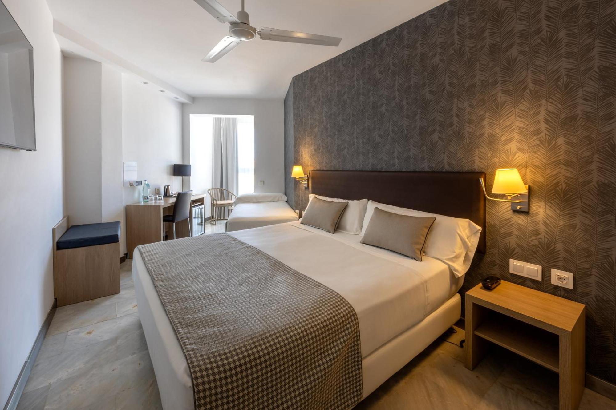 Catalonia Mirador Des Port Hotell Rom bilde